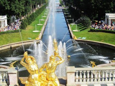 Excursi贸n en palacio y las fuentes de Peterhof; Conociendo el Palacio y las fuentes de Peterhof; Tour guiado en Peterhof